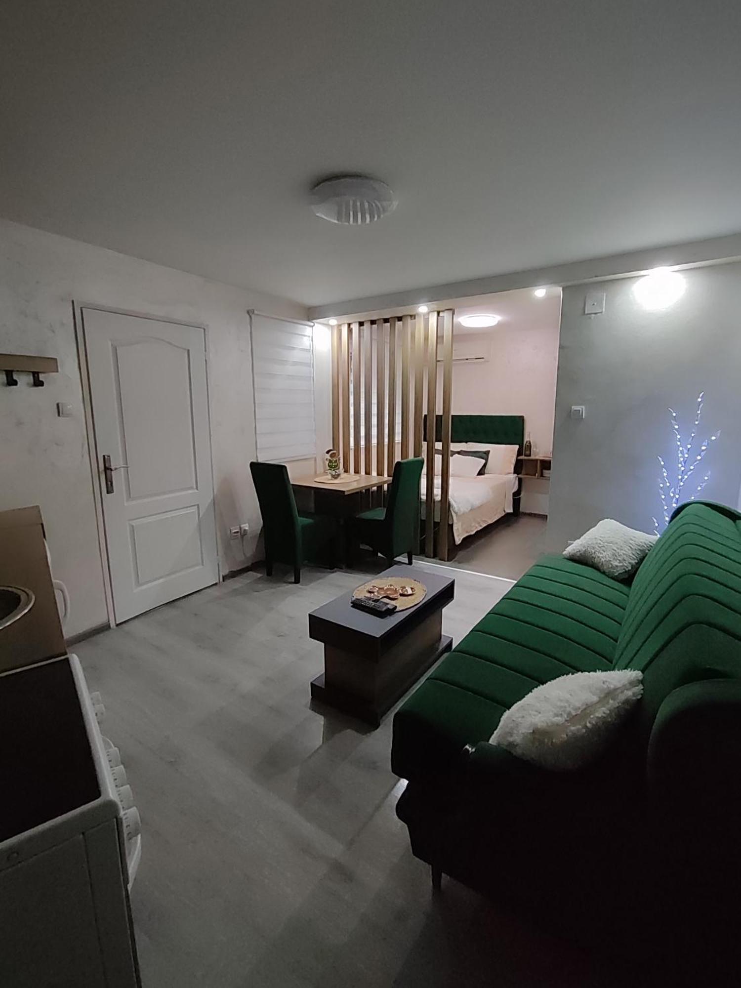 Studio Apartman Free Parking Rubikon 베오그라드 외부 사진